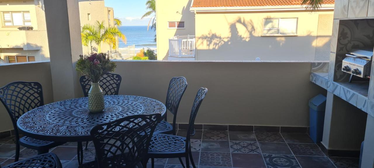 شقة Aride 4 Awesome View Of Uvongo Main Swimming Beach From Communal Braai Area مارغيت المظهر الخارجي الصورة