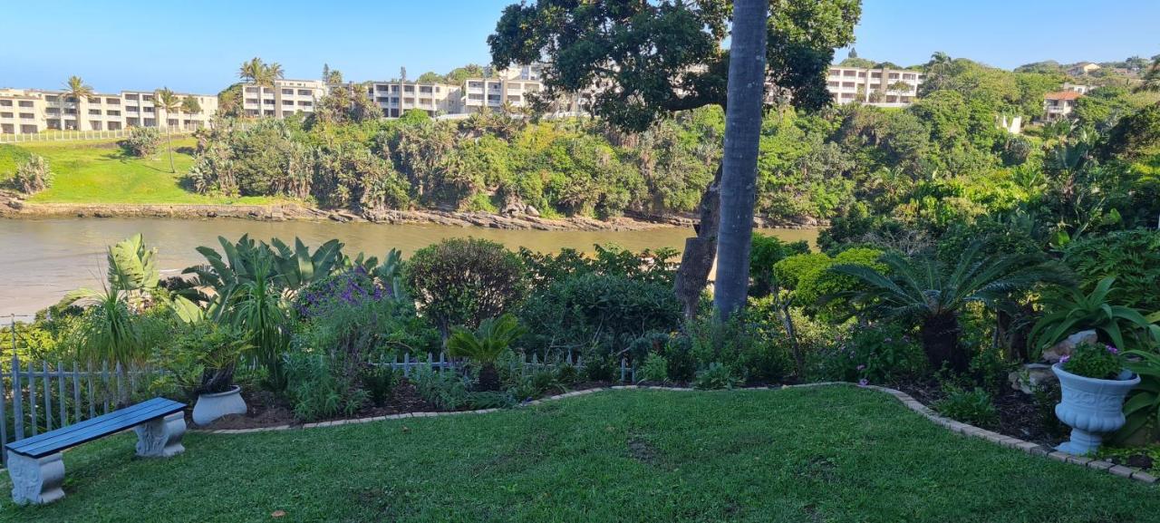 شقة Aride 4 Awesome View Of Uvongo Main Swimming Beach From Communal Braai Area مارغيت المظهر الخارجي الصورة